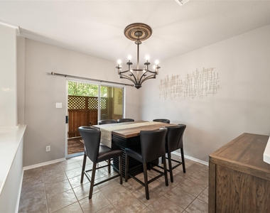21 Stone Creek Place - Photo Thumbnail 15