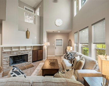21 Stone Creek Place - Photo Thumbnail 12