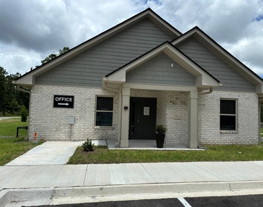 800 Winding Rd - Photo Thumbnail 2