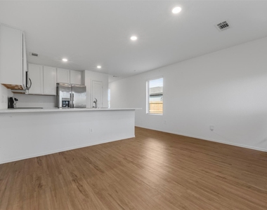 1044 Road 5203 - Photo Thumbnail 14
