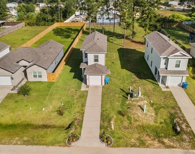 1044 Road 5203 - Photo Thumbnail 3