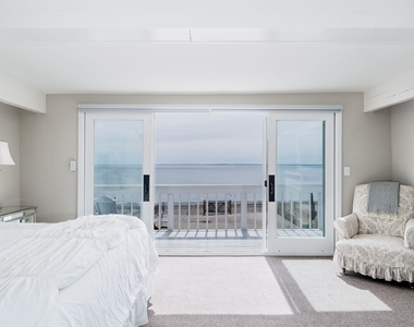 1987 Fairfield Beach Road - Photo Thumbnail 12
