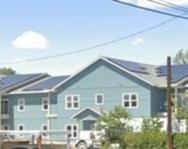 215 Nw 11th St - Photo Thumbnail 6