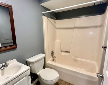 305 Bessemer Ave - Photo Thumbnail 4
