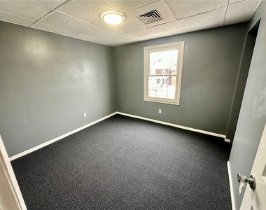 305 Bessemer Ave - Photo Thumbnail 5