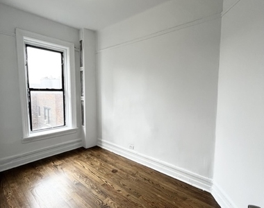 660 West 180th Street - Photo Thumbnail 3