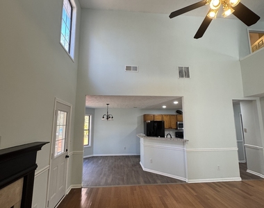 1009 Chads Ridge - Photo Thumbnail 7