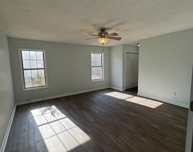 1009 Chads Ridge - Photo Thumbnail 9