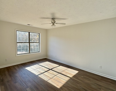 1009 Chads Ridge - Photo Thumbnail 24