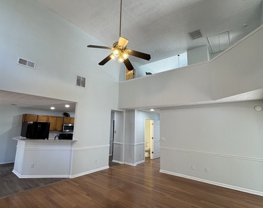 1009 Chads Ridge - Photo Thumbnail 6