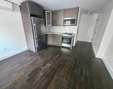 807 Quincy Street - Photo Thumbnail 1