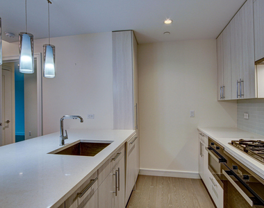 15 Morris Avenue - Photo Thumbnail 4