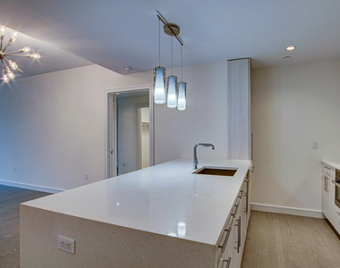 15 Morris Avenue - Photo Thumbnail 3