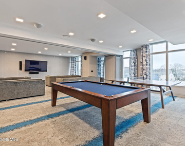 15 Morris Avenue - Photo Thumbnail 39