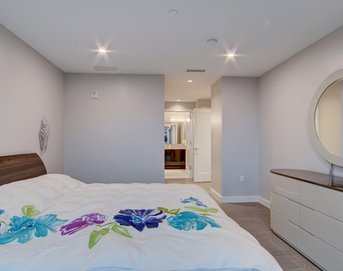 15 Morris Avenue - Photo Thumbnail 33