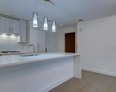 15 Morris Avenue - Photo Thumbnail 6