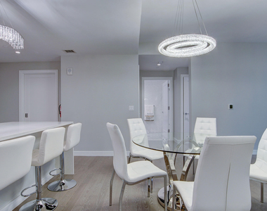 15 Morris Avenue - Photo Thumbnail 7