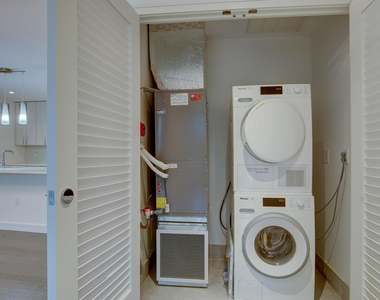 15 Morris Avenue - Photo Thumbnail 14