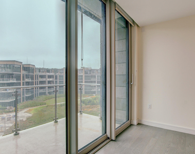 15 Morris Avenue - Photo Thumbnail 20