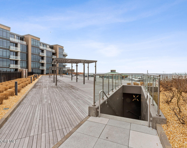 15 Morris Avenue - Photo Thumbnail 47