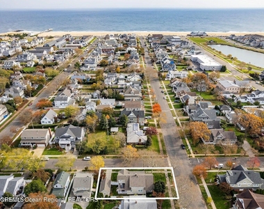 400 4th Avenue - Photo Thumbnail 1