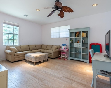 2999 Banyan Road - Photo Thumbnail 30