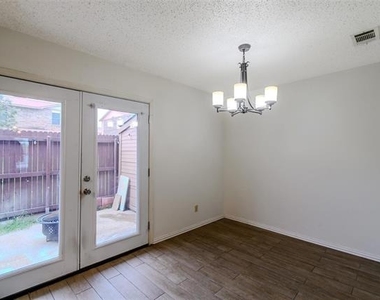 929 Vedral Place - Photo Thumbnail 7