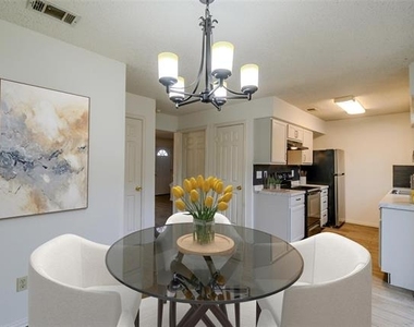 929 Vedral Place - Photo Thumbnail 2