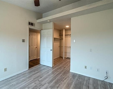 929 Vedral Place - Photo Thumbnail 12