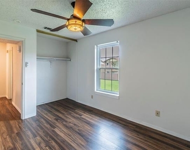 929 Vedral Place - Photo Thumbnail 20