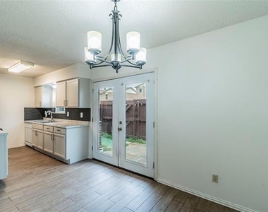 929 Vedral Place - Photo Thumbnail 16