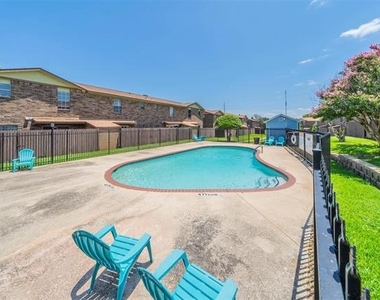 929 Vedral Place - Photo Thumbnail 22