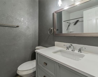 929 Vedral Place - Photo Thumbnail 13
