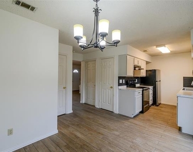929 Vedral Place - Photo Thumbnail 9