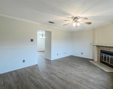 929 Vedral Place - Photo Thumbnail 5