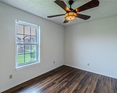 929 Vedral Place - Photo Thumbnail 21