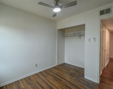 929 Vedral Place - Photo Thumbnail 18
