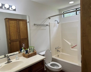 5320 Loma Vista - Photo Thumbnail 10