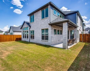 840 Belltown Drive - Photo Thumbnail 35