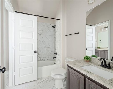 209 Michael Drive - Photo Thumbnail 19