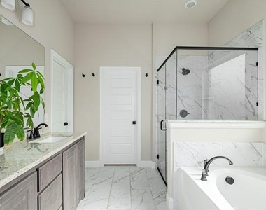209 Michael Drive - Photo Thumbnail 11