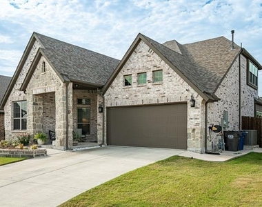 209 Michael Drive - Photo Thumbnail 21