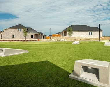 209 Michael Drive - Photo Thumbnail 28