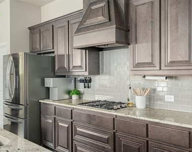 209 Michael Drive - Photo Thumbnail 9