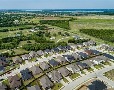 209 Michael Drive - Photo Thumbnail 34