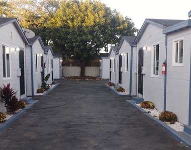 3713 W Imperial - Photo Thumbnail 4