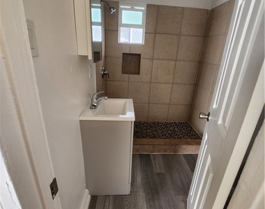 3713 W Imperial - Photo Thumbnail 2