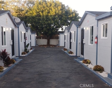 3713 W Imperial - Photo Thumbnail 8