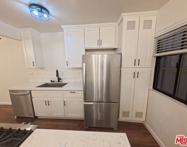 6607 N Figueroa Street - Photo Thumbnail 8
