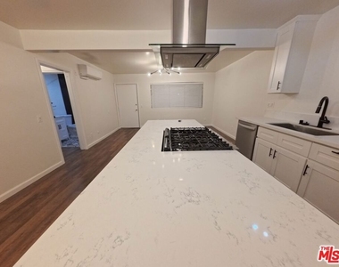 6607 N Figueroa Street - Photo Thumbnail 12
